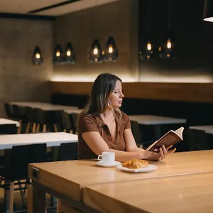 https://dauphin-montreal-centre-ville.hotels-in-montreal.org